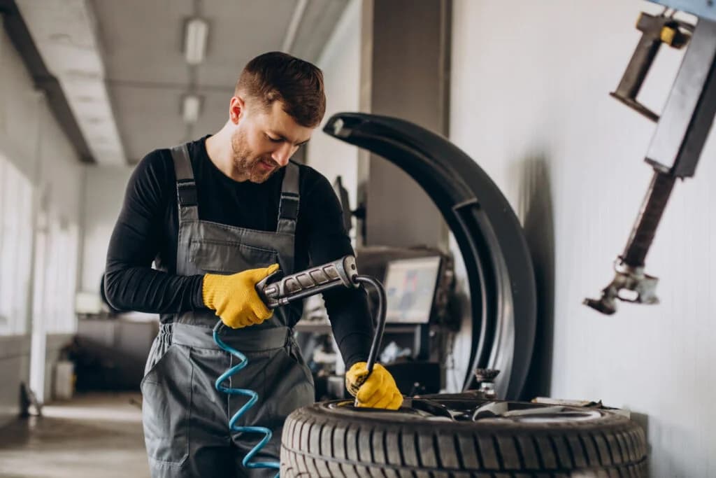 Auto service professional